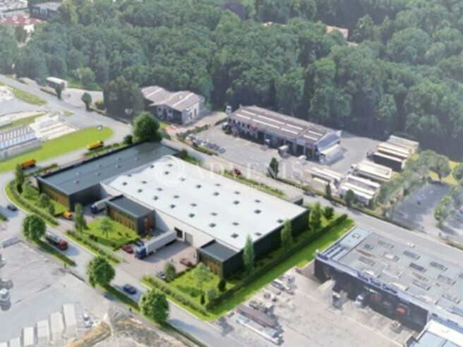 ENTREPÔT DE 517 M² AVEC 150 M² DE BUREAUX