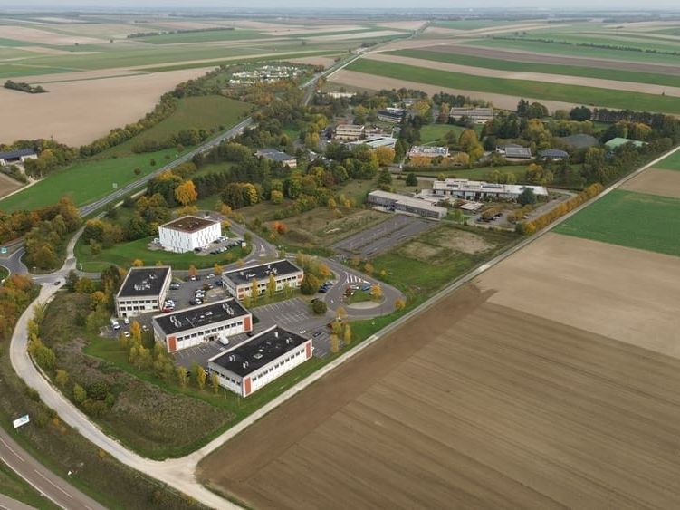 Vente terrain 48000 m² divisibles à partir de 2000 m²