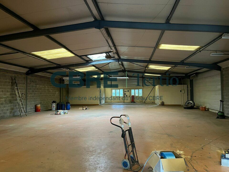 Vente local d''activites 470 m² non divisibles