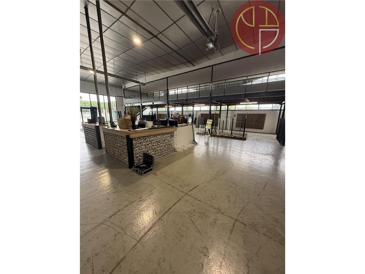 Location local commercial 240 m² à PORTET-SUR-GARONNE