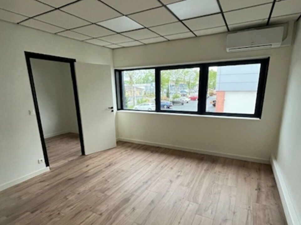 A LOUER 125 m² de bureaux THIERS