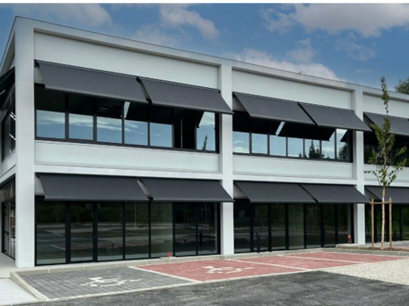 Location local d''activites 1093 m² non divisibles