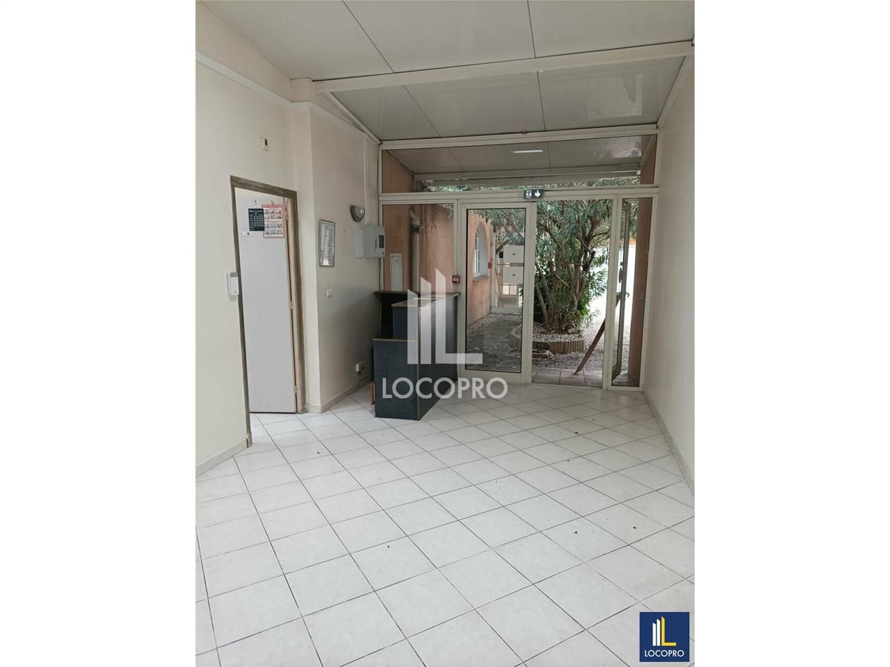 Vente local commercial 478 m² non divisibles