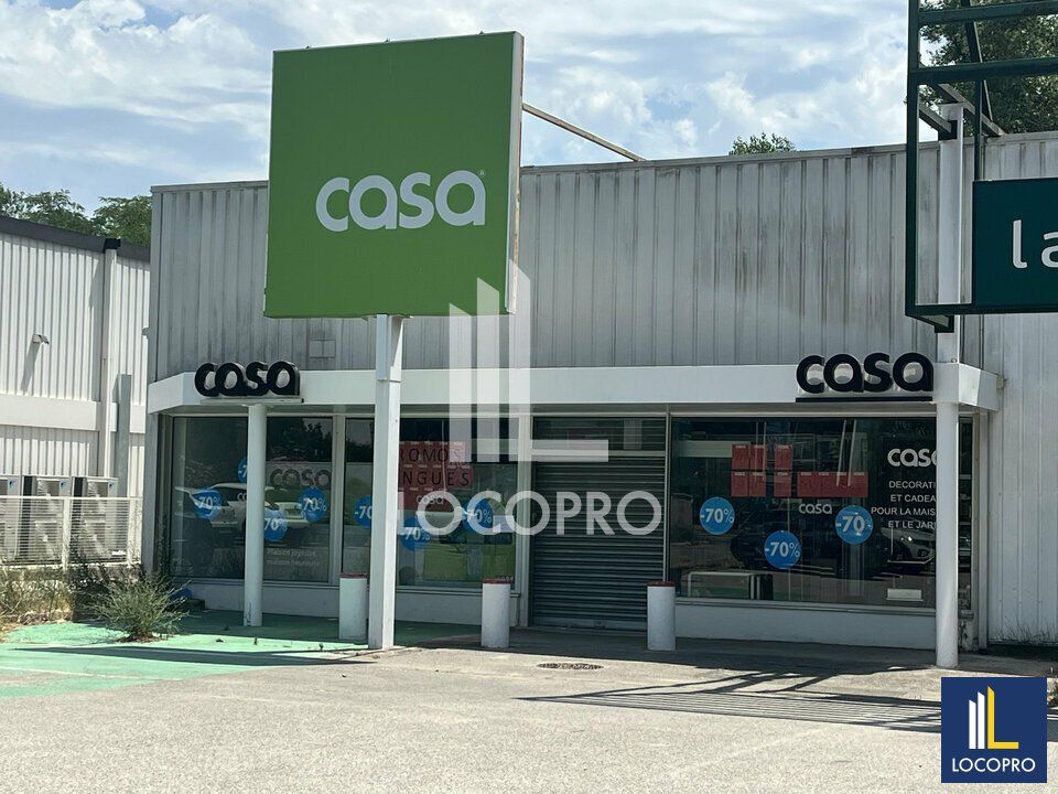 Location local commercial 356 m² non divisibles