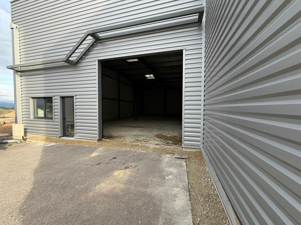 Vente local d''activites 203 m² non divisibles