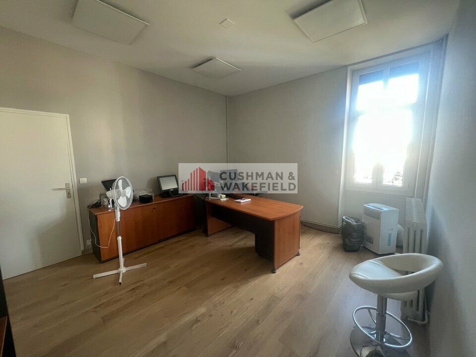 Vente bureaux 230 m² non divisibles