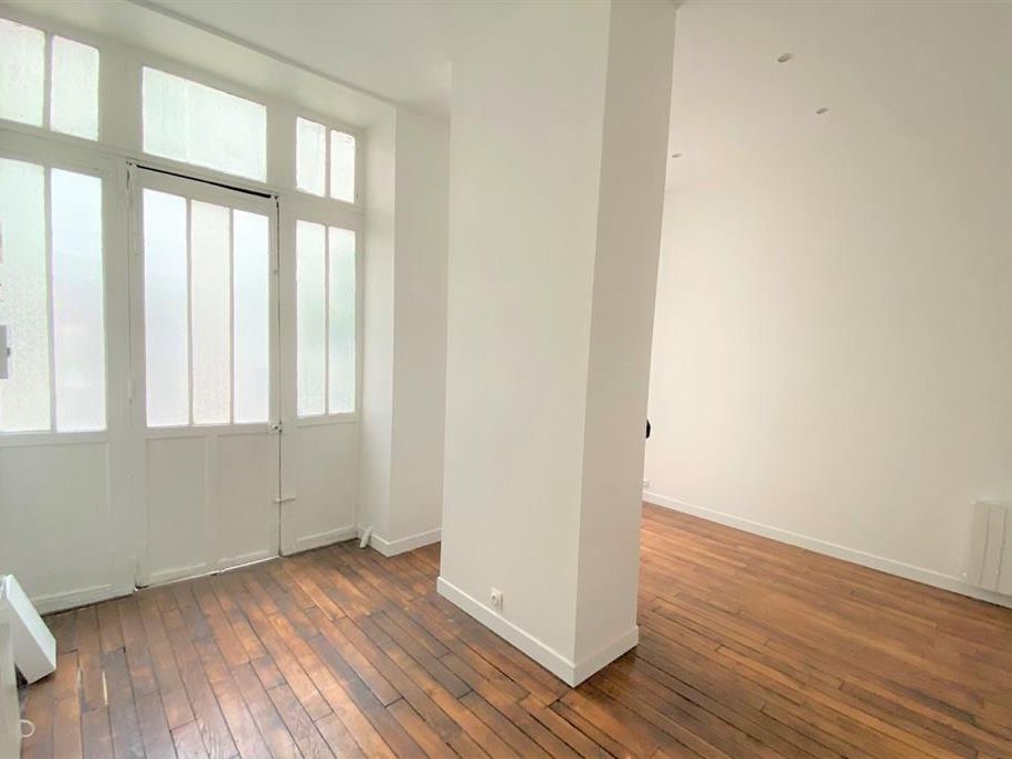 Location bureaux 18 m² non divisibles