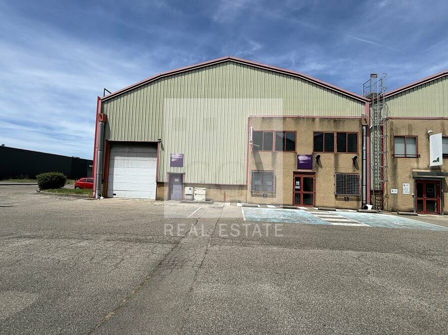 Location local d''activites 1110 m² non divisibles