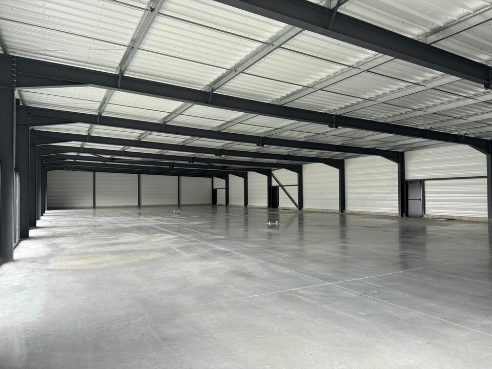 MONTBAZON ZAC DE LA GRANGE BARBIER COMMERCE A LOUER 600 M² NEUF ET FONCTIONNEL