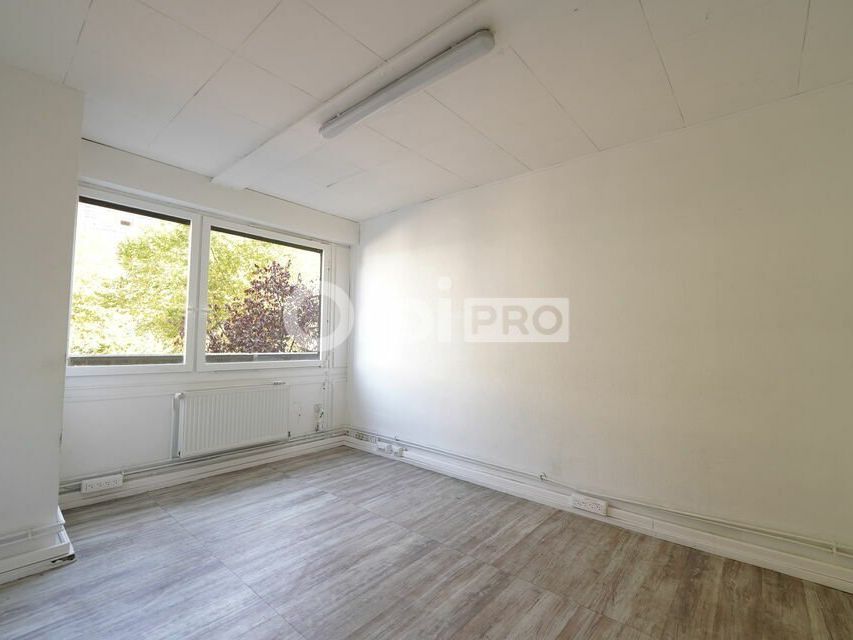BUREAUX A LOUER - 75 m² - LYON 3
