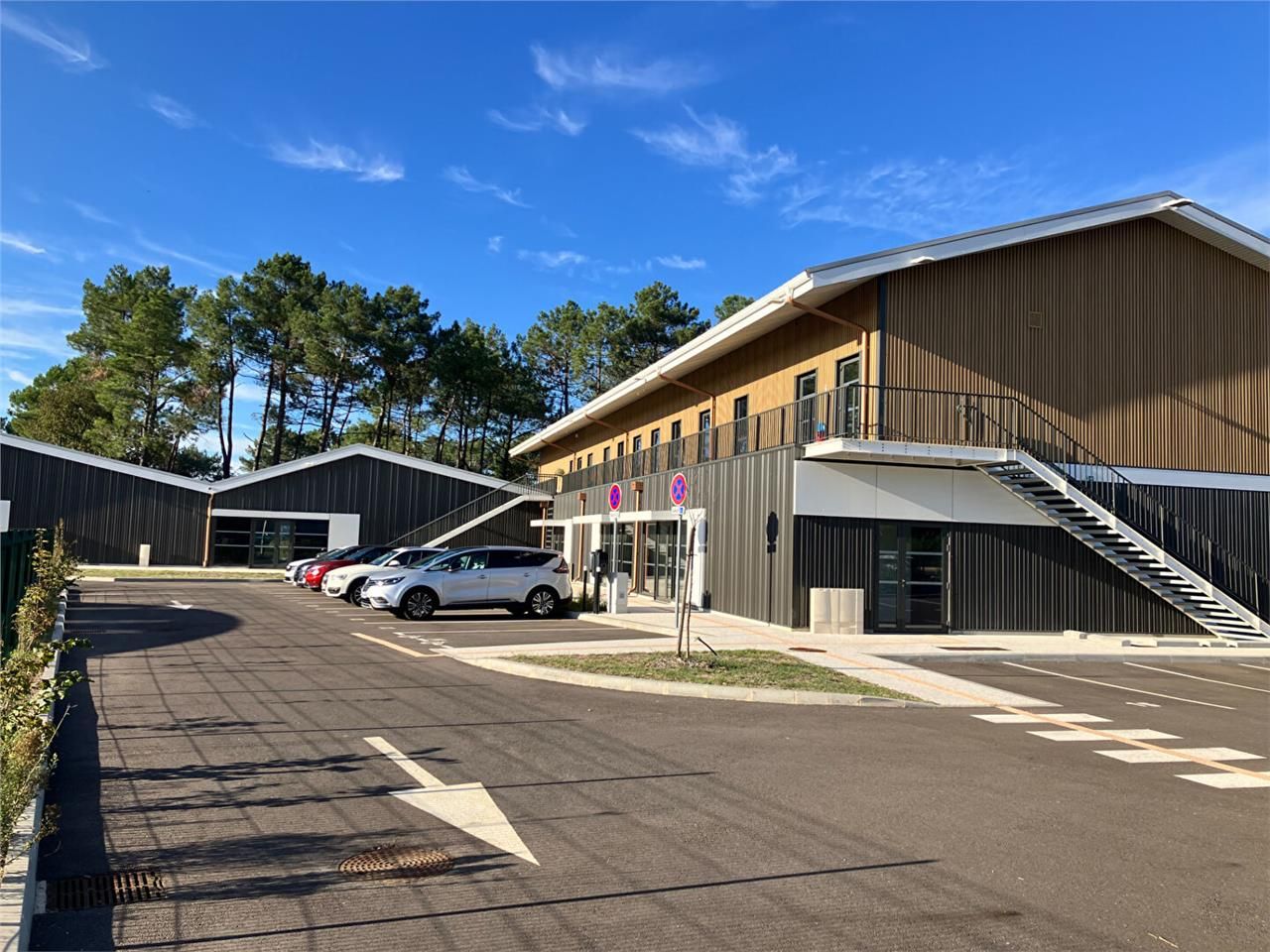 Location bureaux 88.00 m² à AUDENGE