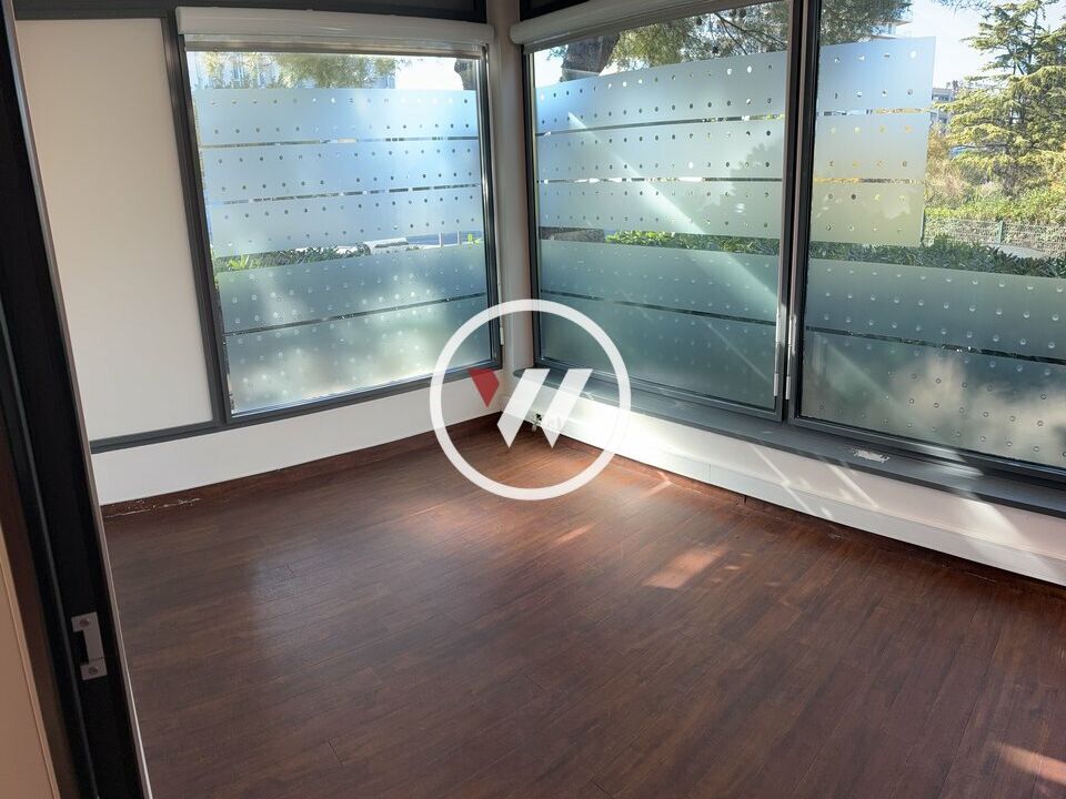 Opportunité rare dans le 8ᵉ ! 