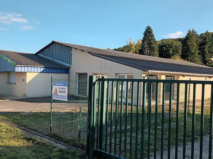 Vente local d''activites 790 m² non divisibles