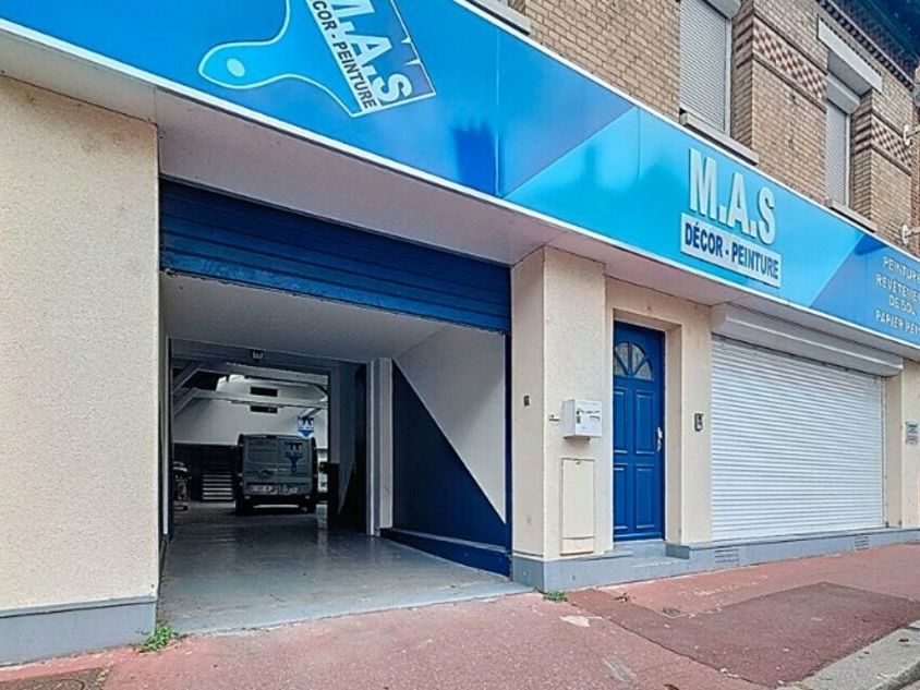 A vendre local d'activité d'environ 220m² en centre-ville 