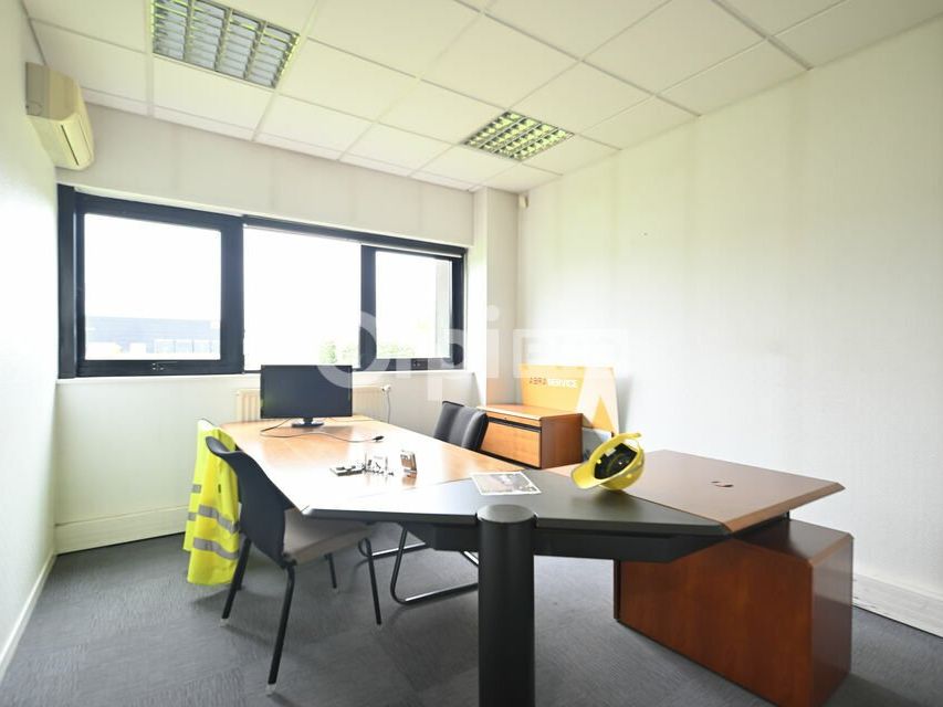 Location bureaux 300 m² non divisibles