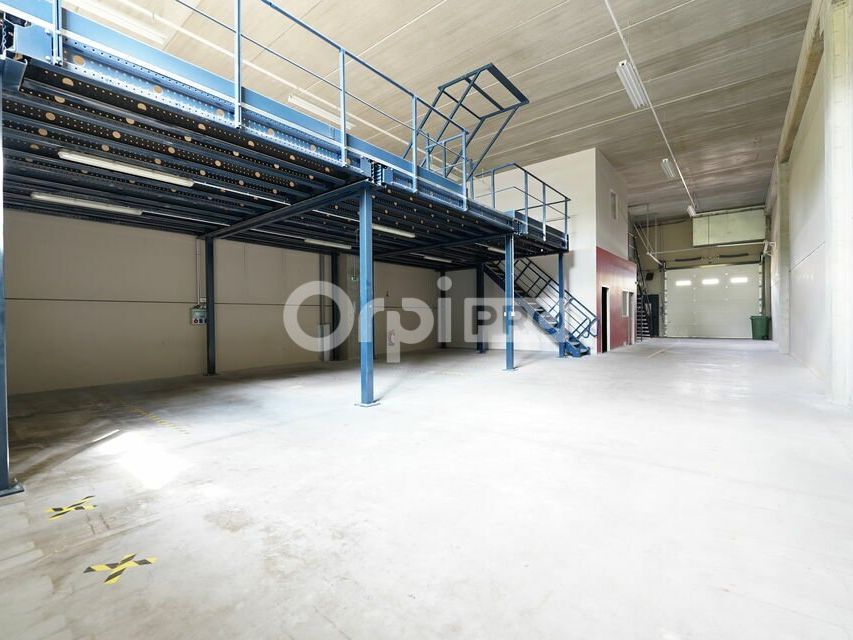 Location local d''activites 348 m² non divisibles