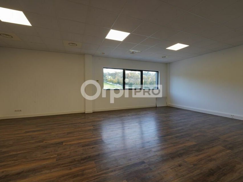 BUREAUX A LOUER - IMMÉDIATEMENT - MARCILLY D'AZERGUES