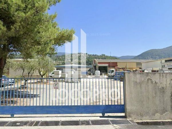Location terrain 1600 m² non divisibles