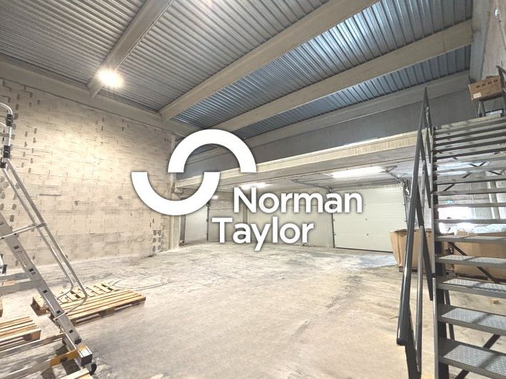 Location local d''activites 683 m² divisibles à partir de 165 m²