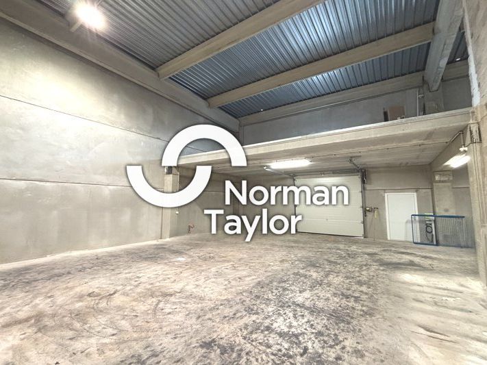 Vente local d''activites 164 m² non divisibles