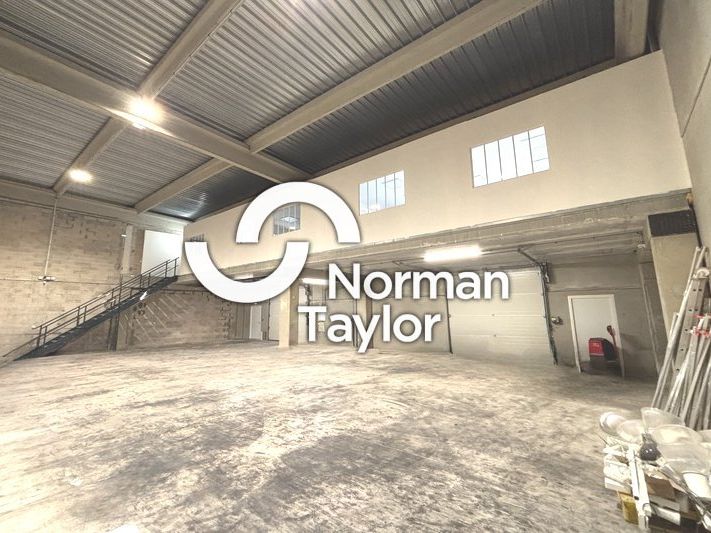 Vente local d''activites 314 m² non divisibles