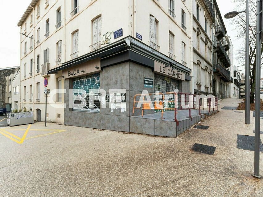 Vente local commercial 100 m² non divisibles