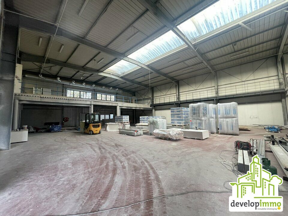 Location local d''activites 935 m² non divisibles