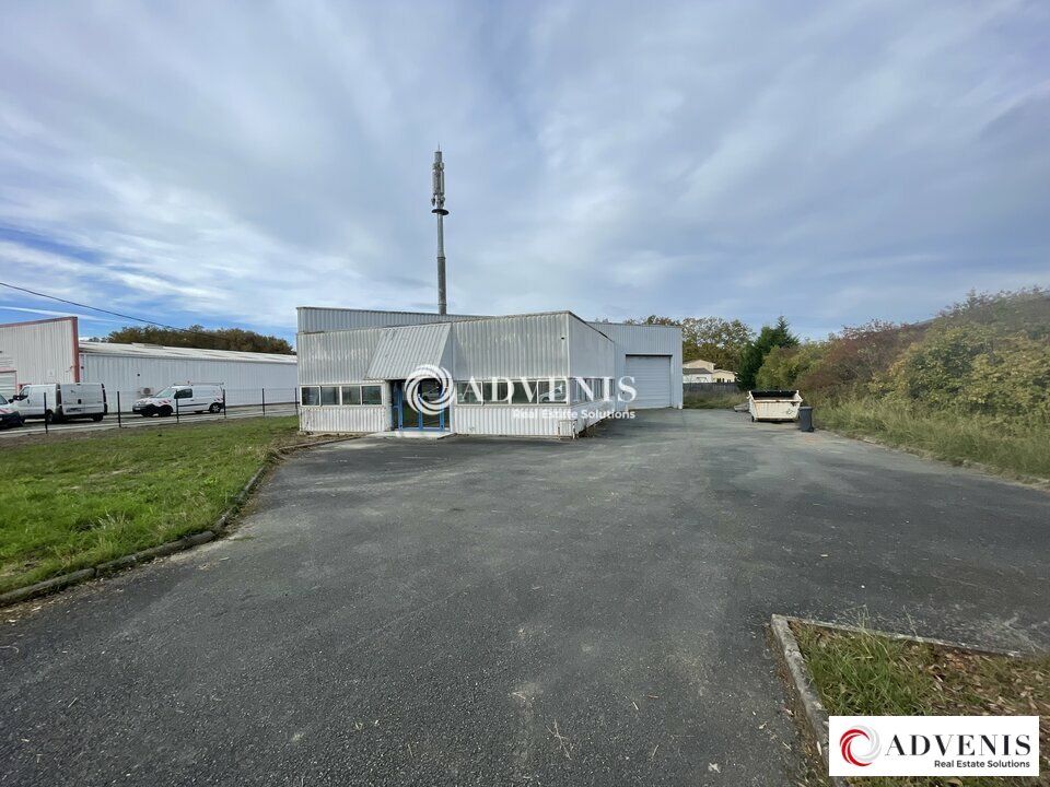 A LOUER - BATIMENT INDEPENDANT DE 450 M² - PROCHE A10