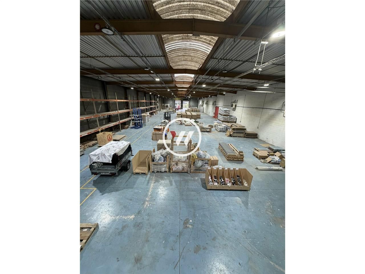 Location entrepot 1500 m² non divisibles
