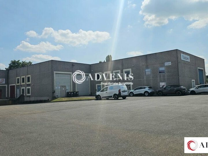 Location entrepot 700 m² divisibles à partir de 200 m²