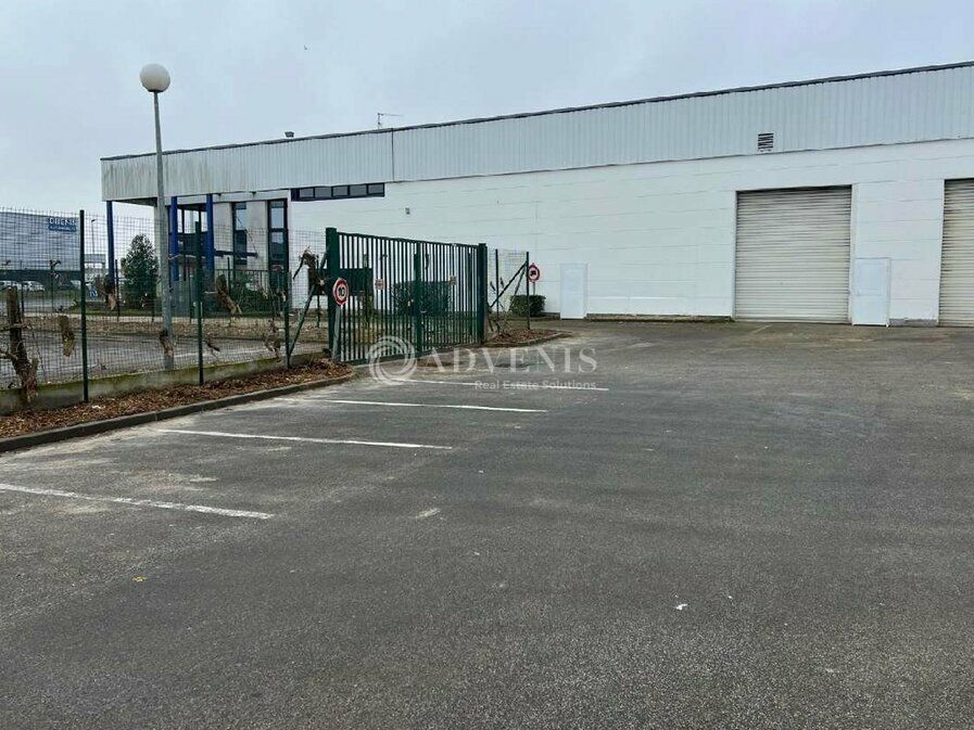 Location entrepot 700 m² divisibles à partir de 500 m²