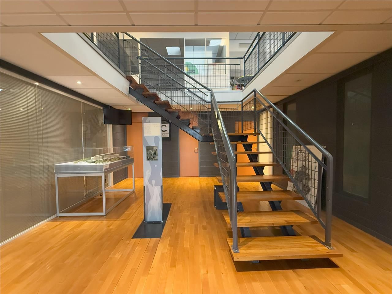 Vente bureaux 450 m² à Saint-Étienne