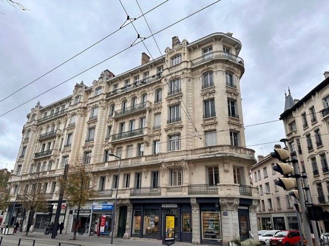 Vente bureaux 197 m² à Saint-Étienne