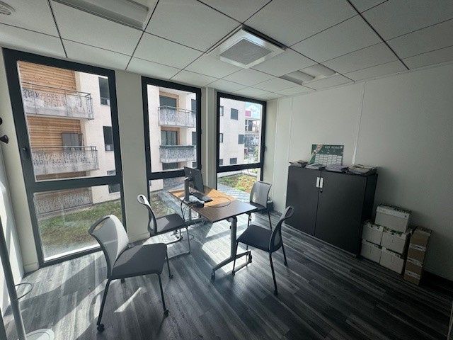 Location bureaux 146 m² à Saint-Étienne