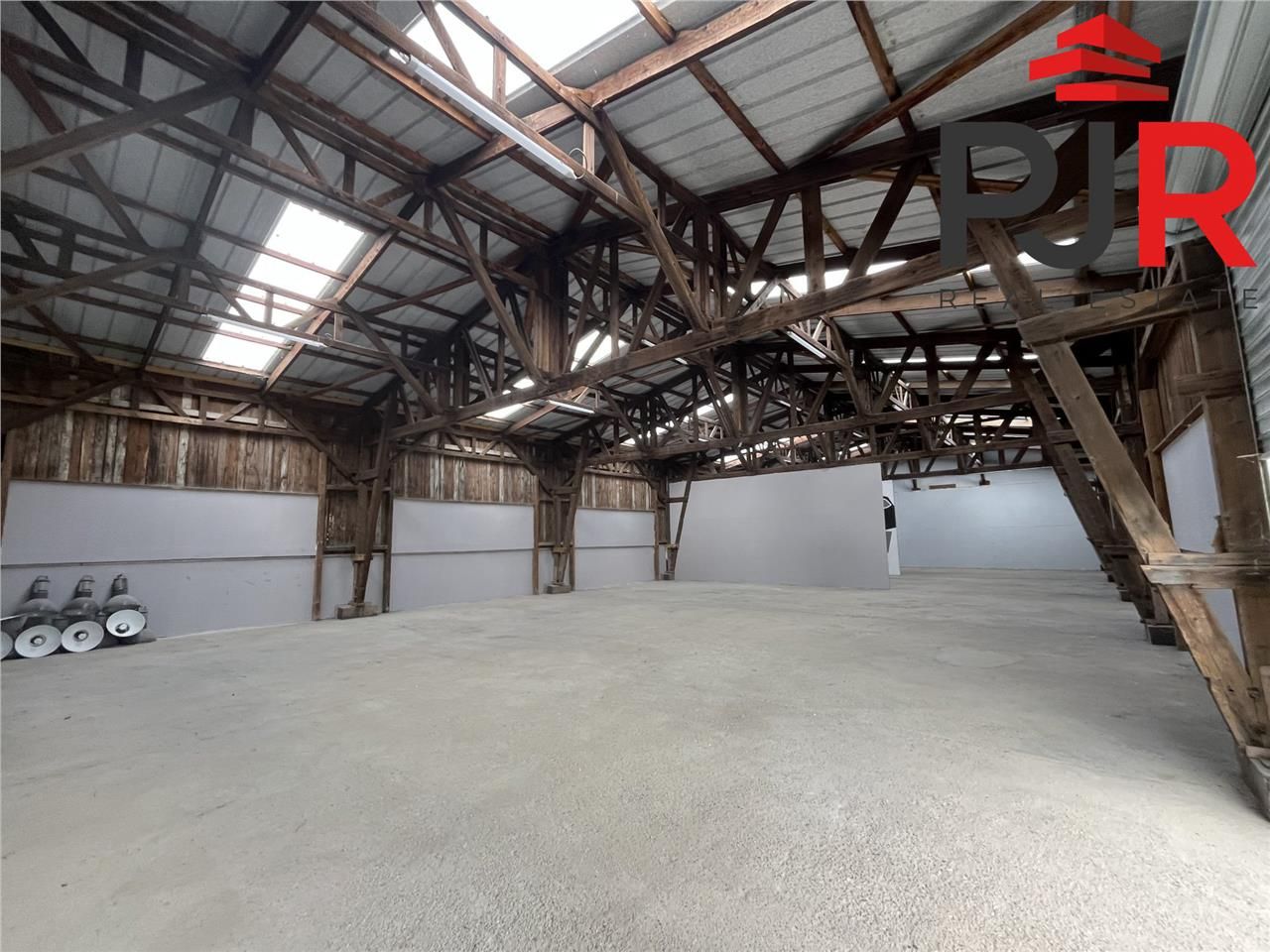 Location local d''activités 434 m² à Toul