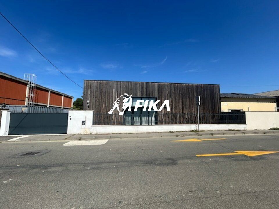 Vente local d''activites 445 m² non divisibles