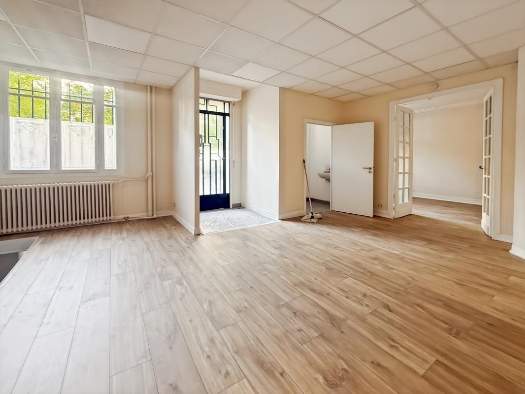 Location bureaux 101 m² non divisibles