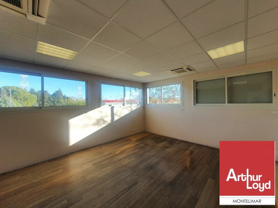 Location bureaux 556 m² divisibles à partir de 120 m²