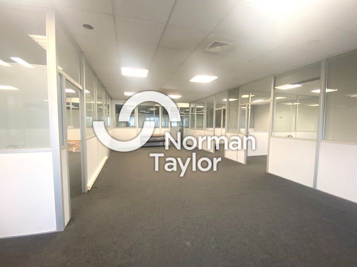 Location bureaux 160 m² non divisibles