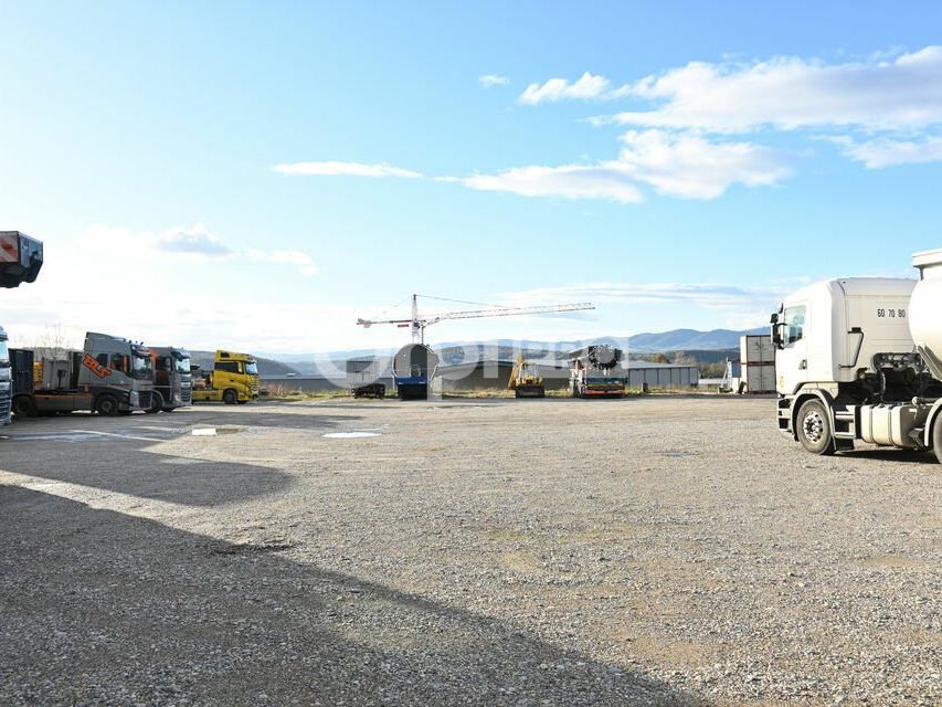 Location terrain 1500 m² non divisibles