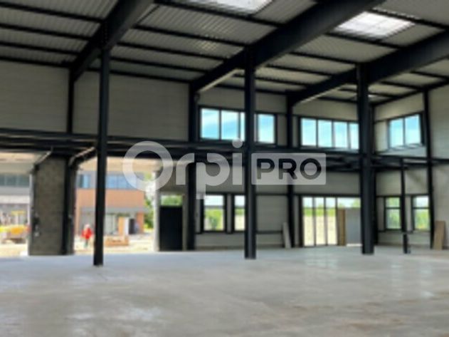 LOCAL D'ACTIVITE A LOUER - SAINT PRIEST