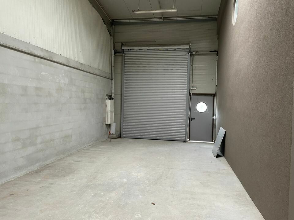 LOCAL D'ACTIVITE  PROCHE AUTOROUTE