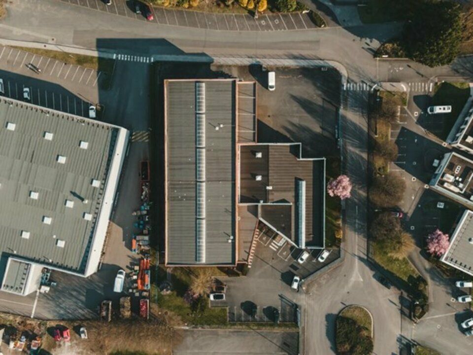 Local d'activité de 2060m² - A VENDRE