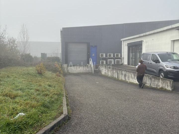 A LOUER - LOCAL COMMERCIAL / LOISIR - 1113m2 