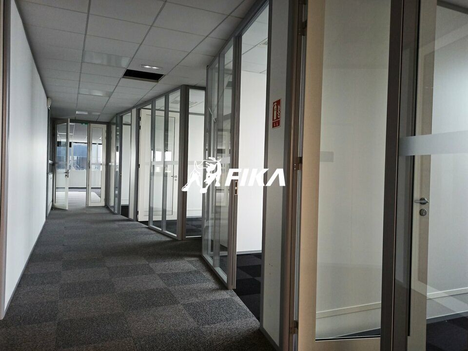 BUREAUX  A LOUER  2708 m² - (31670) LABEGE Lac 