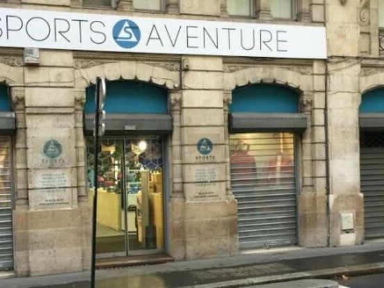 Location local commercial 1092 m² non divisibles