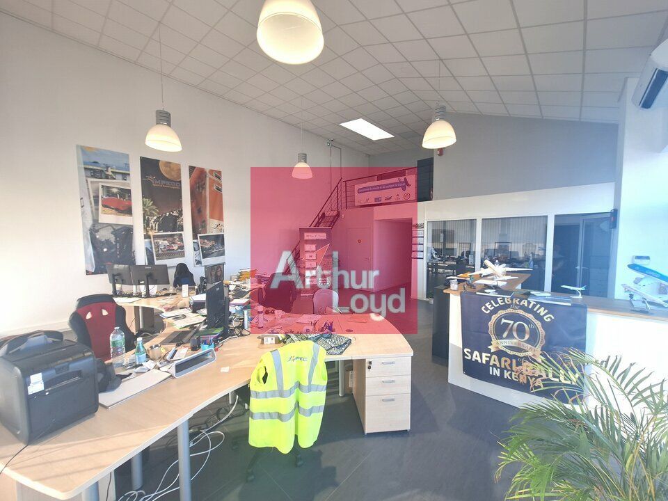 CEBAZAT / LADOUX A LOUER BUREAUX 160M²