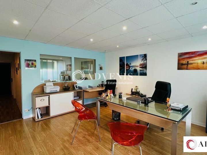 A LOUER -  LOCAL COMMERCIAL - 76 M²