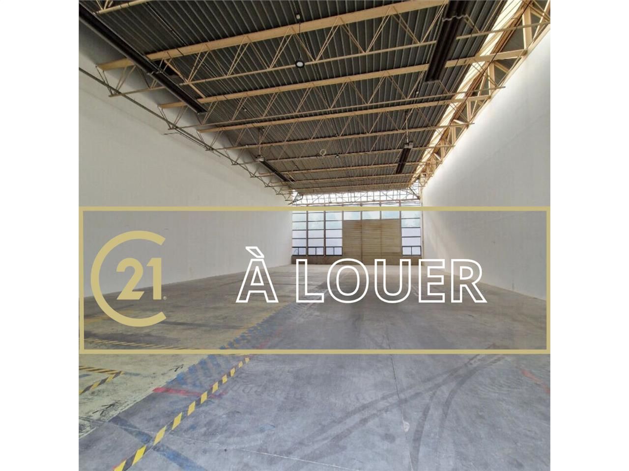 Location local 630.00 m² à CAEN