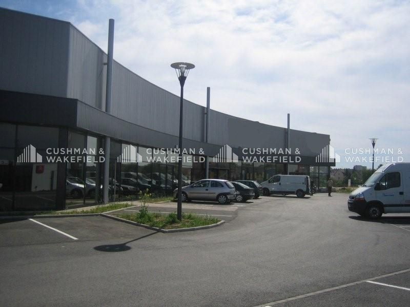 Location locaux commerciaux 115 m² non divisibles